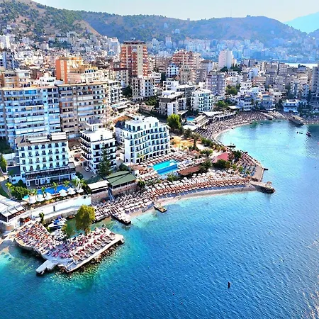 Apartment In Saranda Near Sandy Beach شقة ساراندا
