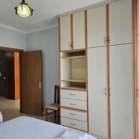 Apartment In Saranda Near Sandy Beach شقة ساراندا