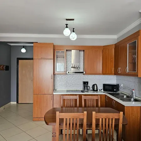 شقة Apartment In Saranda Near Sandy Beach ساراندا