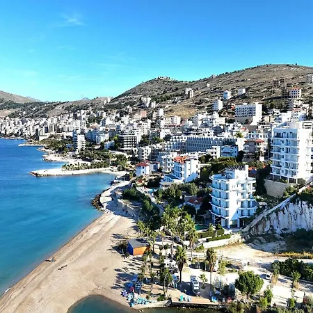 Apartment In Saranda Near Sandy Beach شقة *